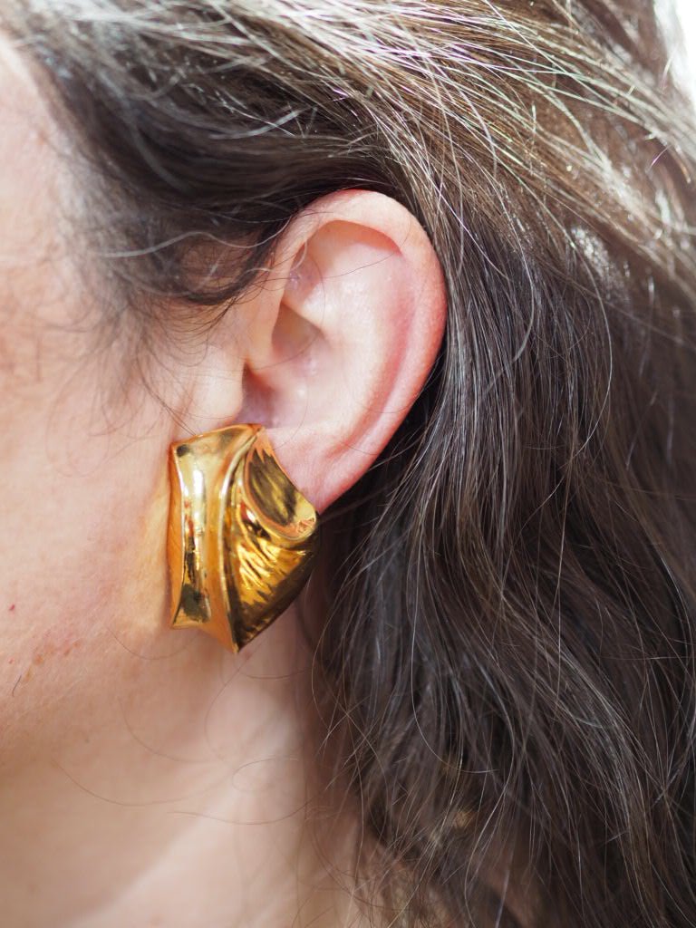 Vintage "shell like” clip on earrings - Natalia Willmott