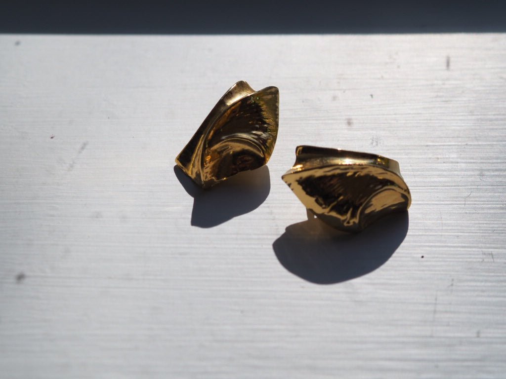 Vintage "shell like” clip on earrings - Natalia Willmott