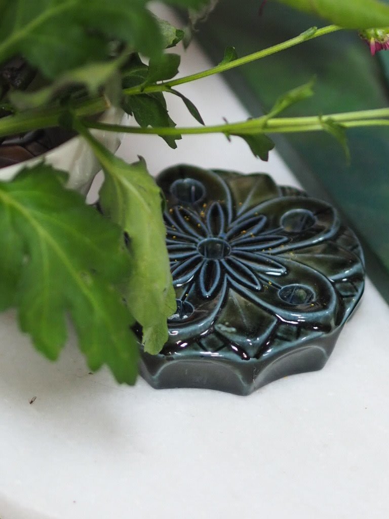 Wade flower frog/candleholder - Natalia Willmott