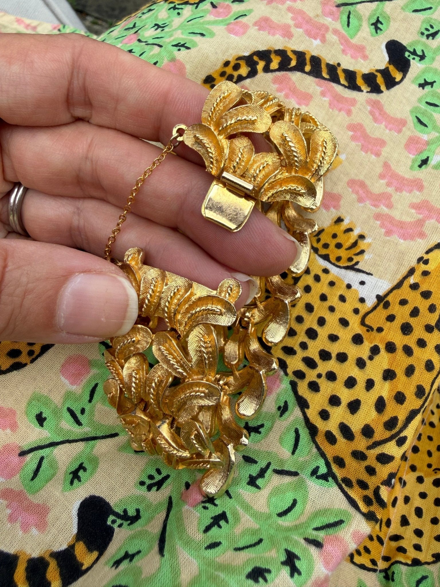 Wide vintage leaf bracelet - Natalia Willmott
