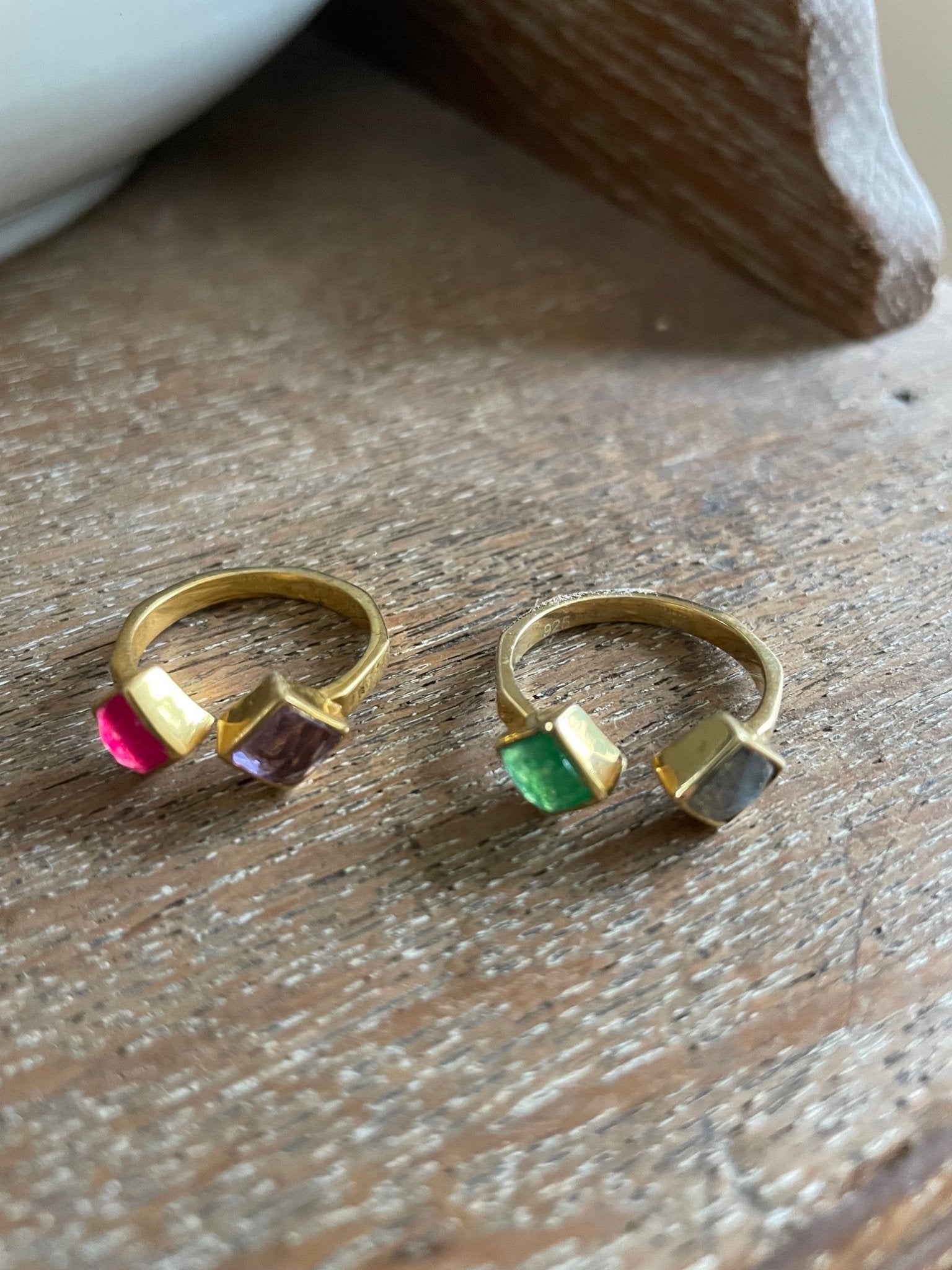 Adjustable semi precious stones ring - Natalia Willmott