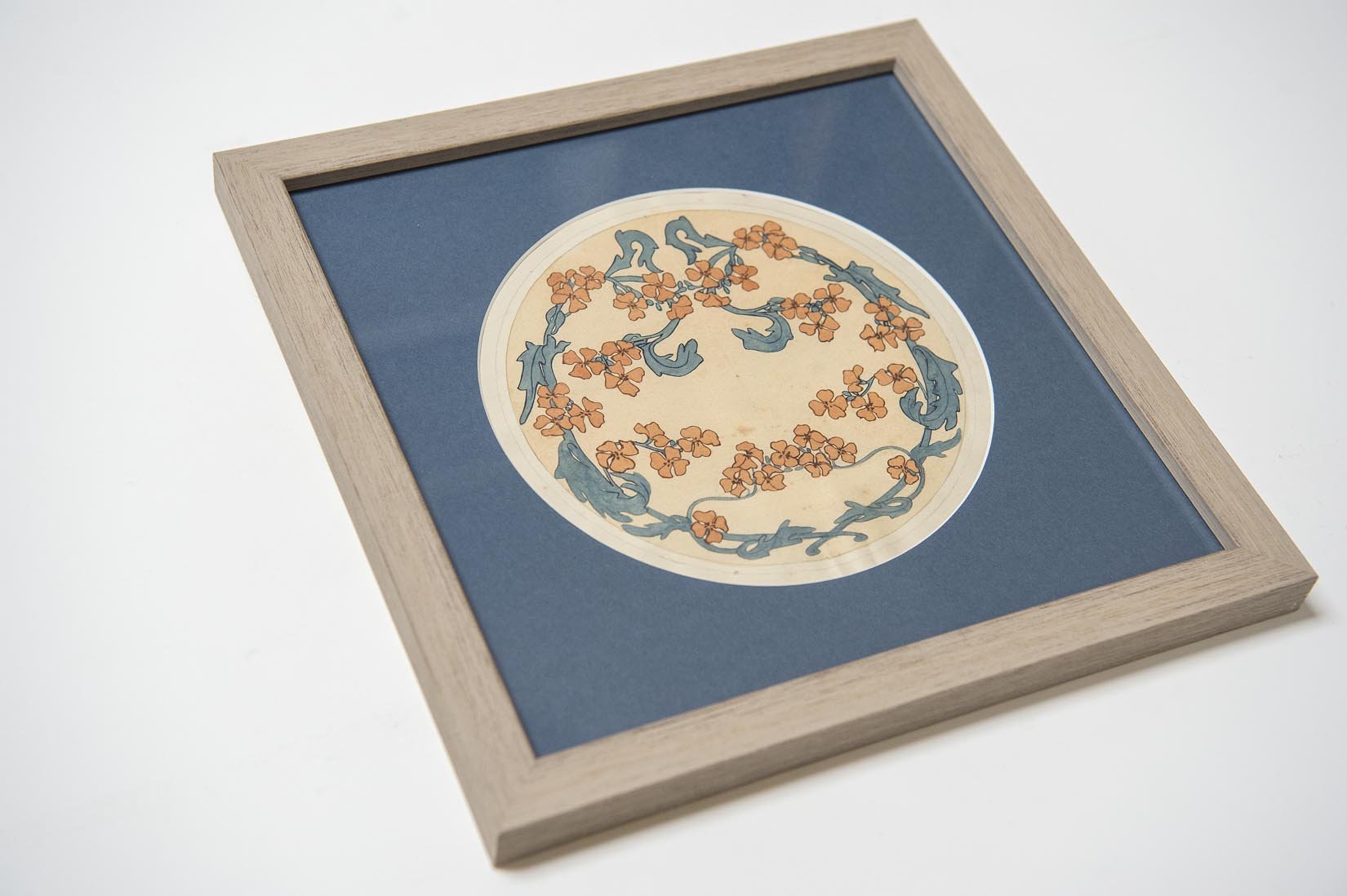 Circular floral design by Hilda Clegg - Natalia Willmott