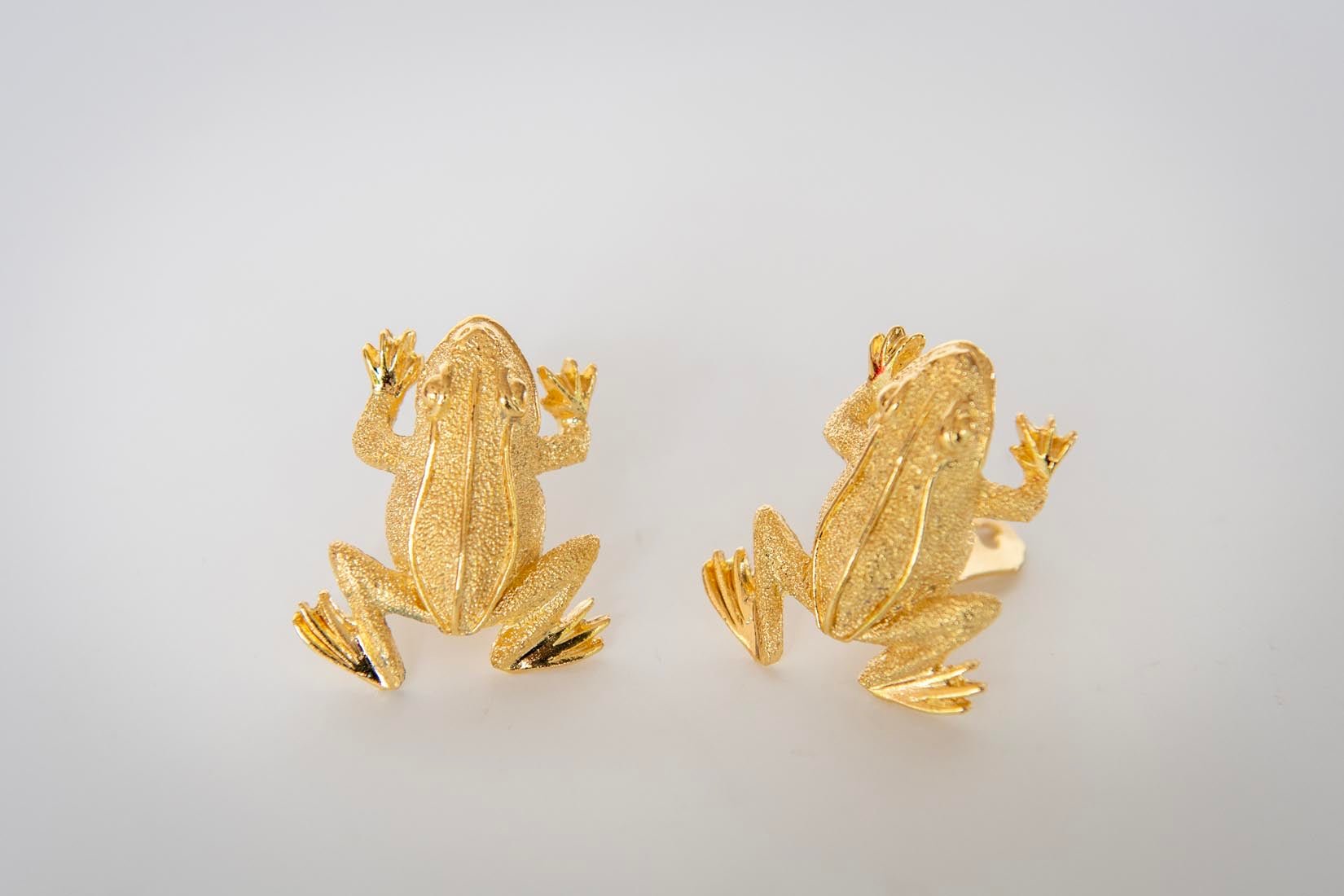 Clip on frog earrings - Natalia Willmott