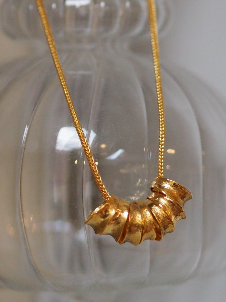 "Dentelle" necklace by Elisabeth Riveiro - Natalia Willmott