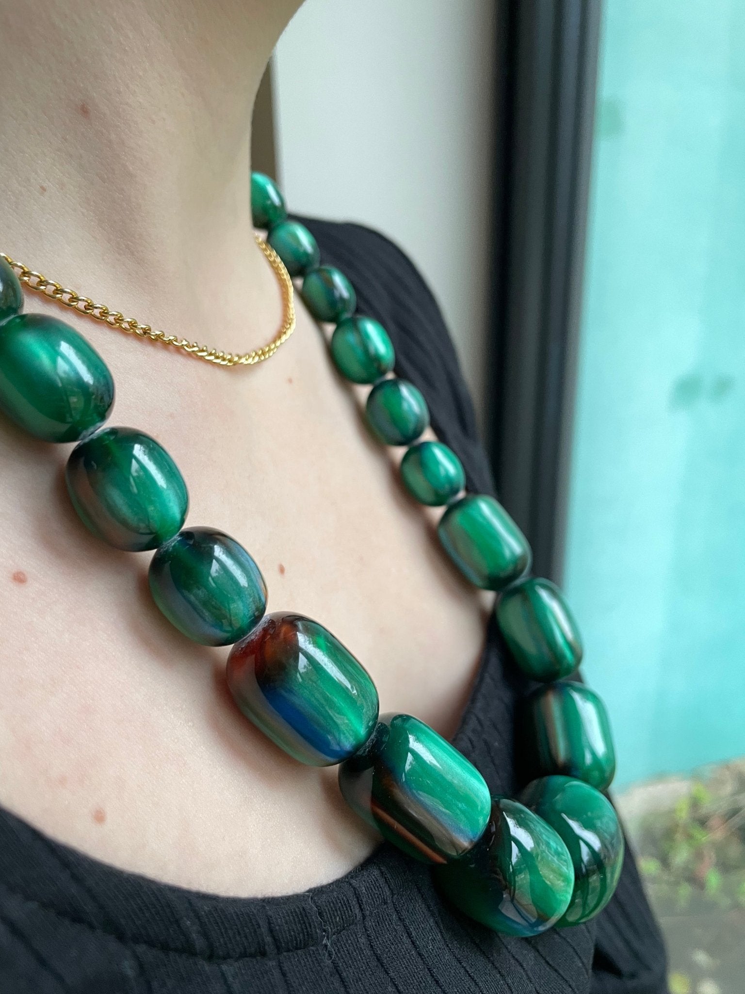 Green shimmer resin necklace - Natalia Willmott