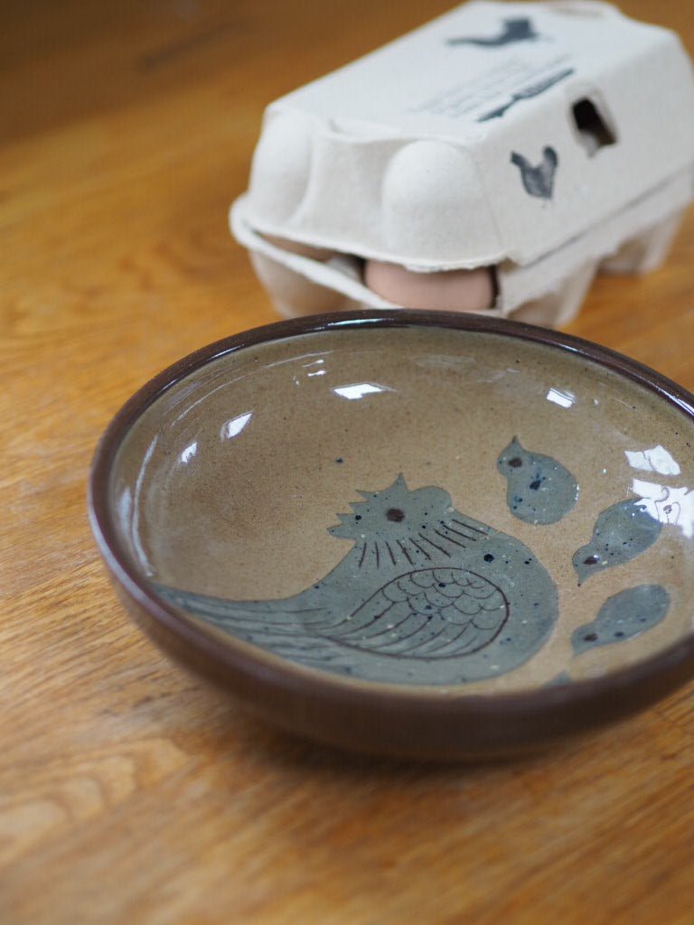 Hand thrown earthenware bowl with chicken and chicks by Elisabeth Bailey - Natalia Willmott
