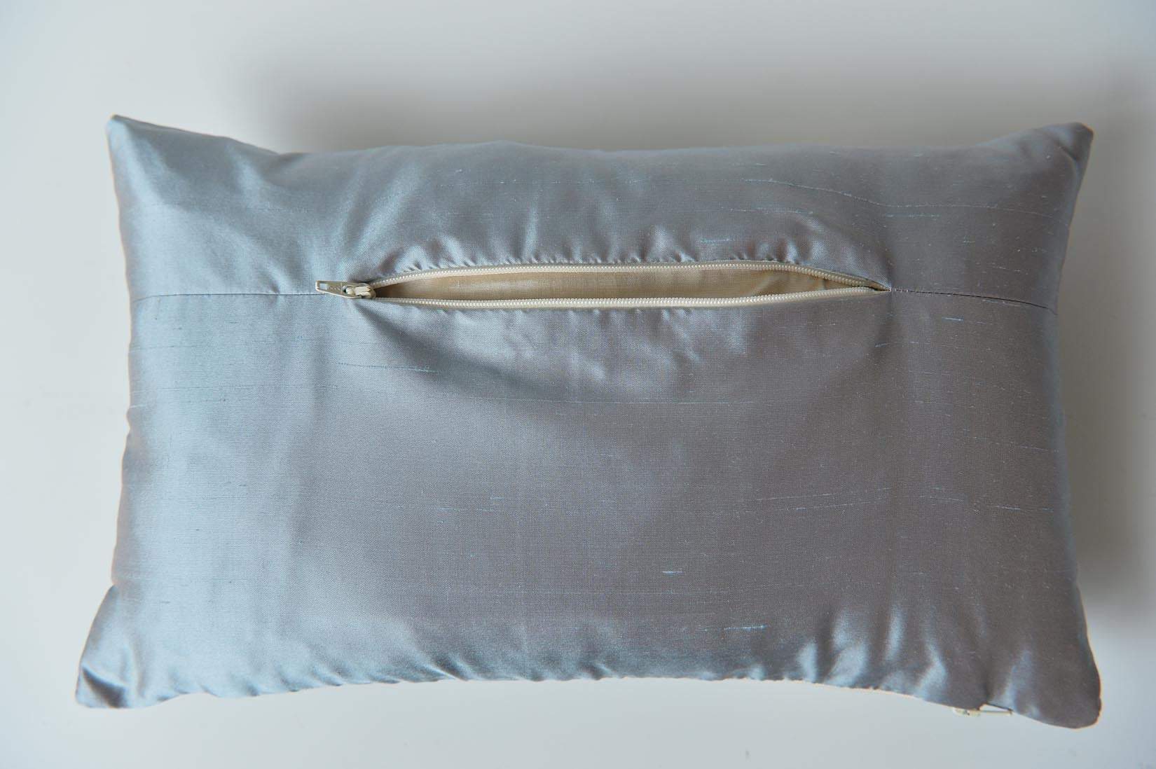 "Pensée" Lunar grey silk cushion - Natalia Willmott