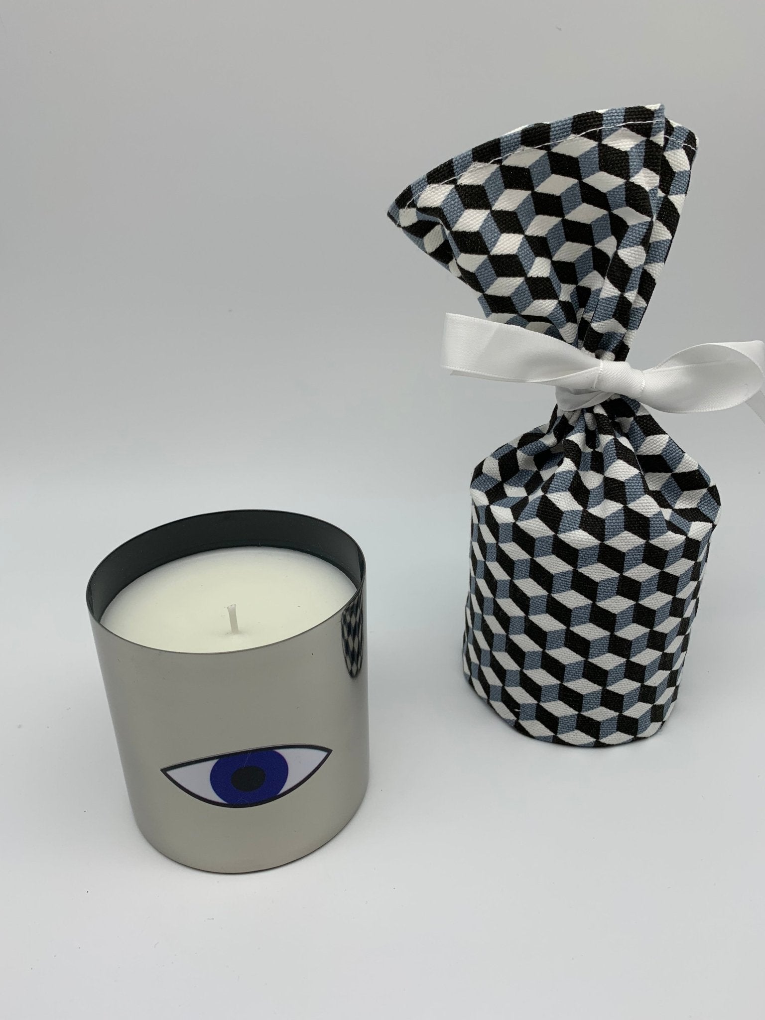 Scented candle "Eye" Feesia - Natalia Willmott