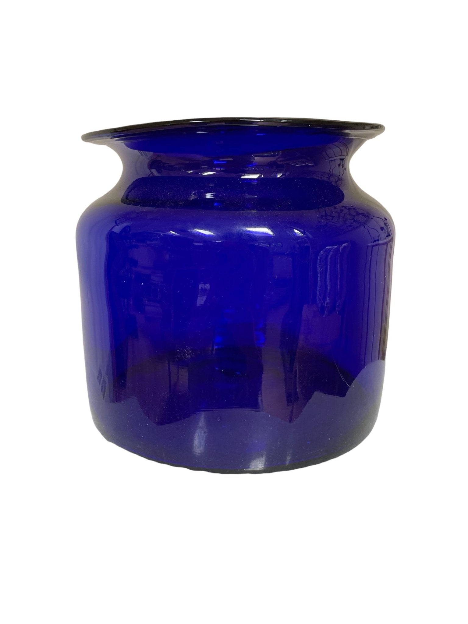 Short blue jar - Natalia Willmott