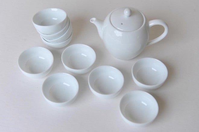 Small porcelain tea sets - Natalia Willmott