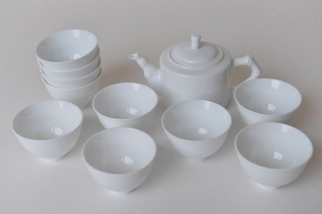 Small porcelain tea sets - Natalia Willmott