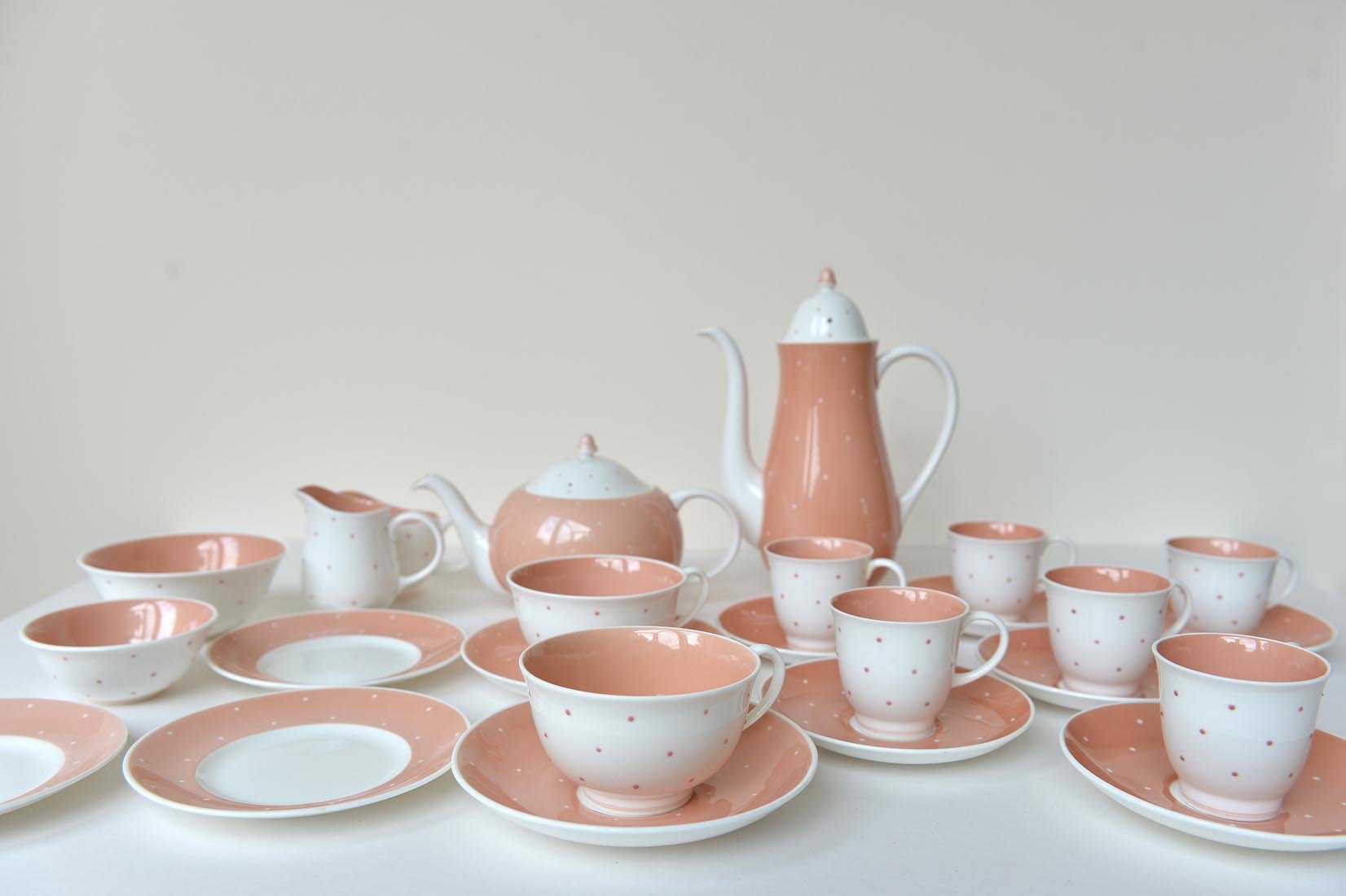 Susie Cooper Raised spots pink coffee set/tea set - Natalia Willmott