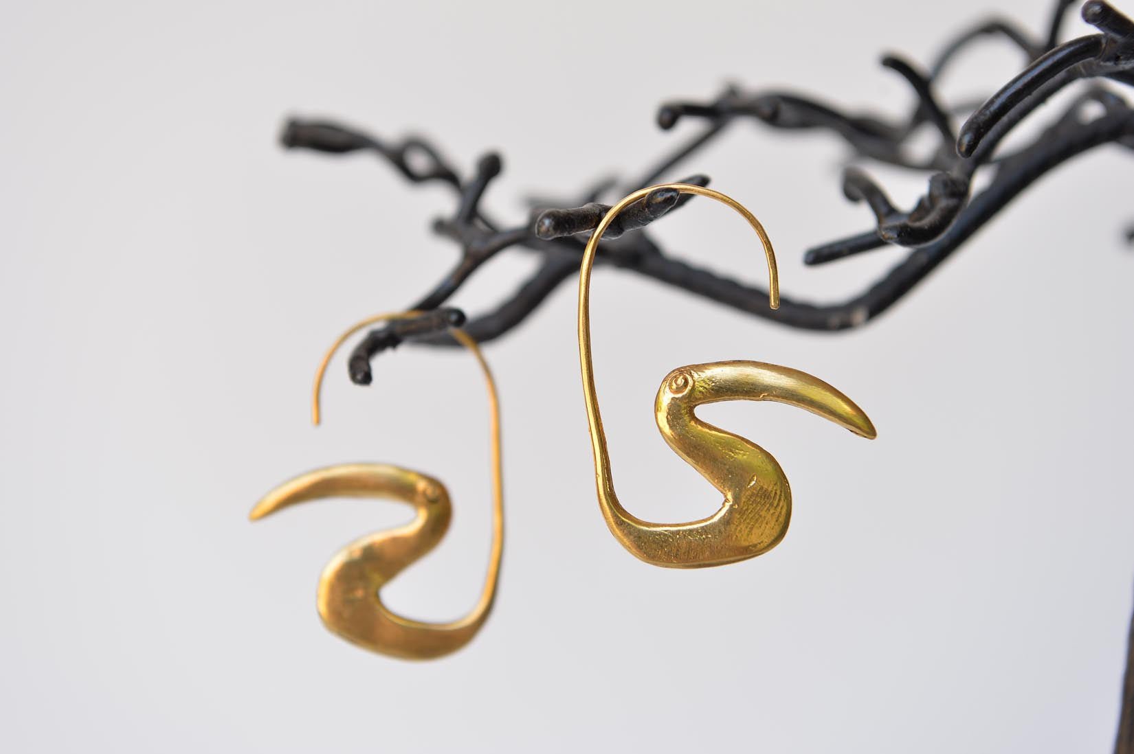 Toucan earrings by Elisabeth Riveiro - Natalia Willmott
