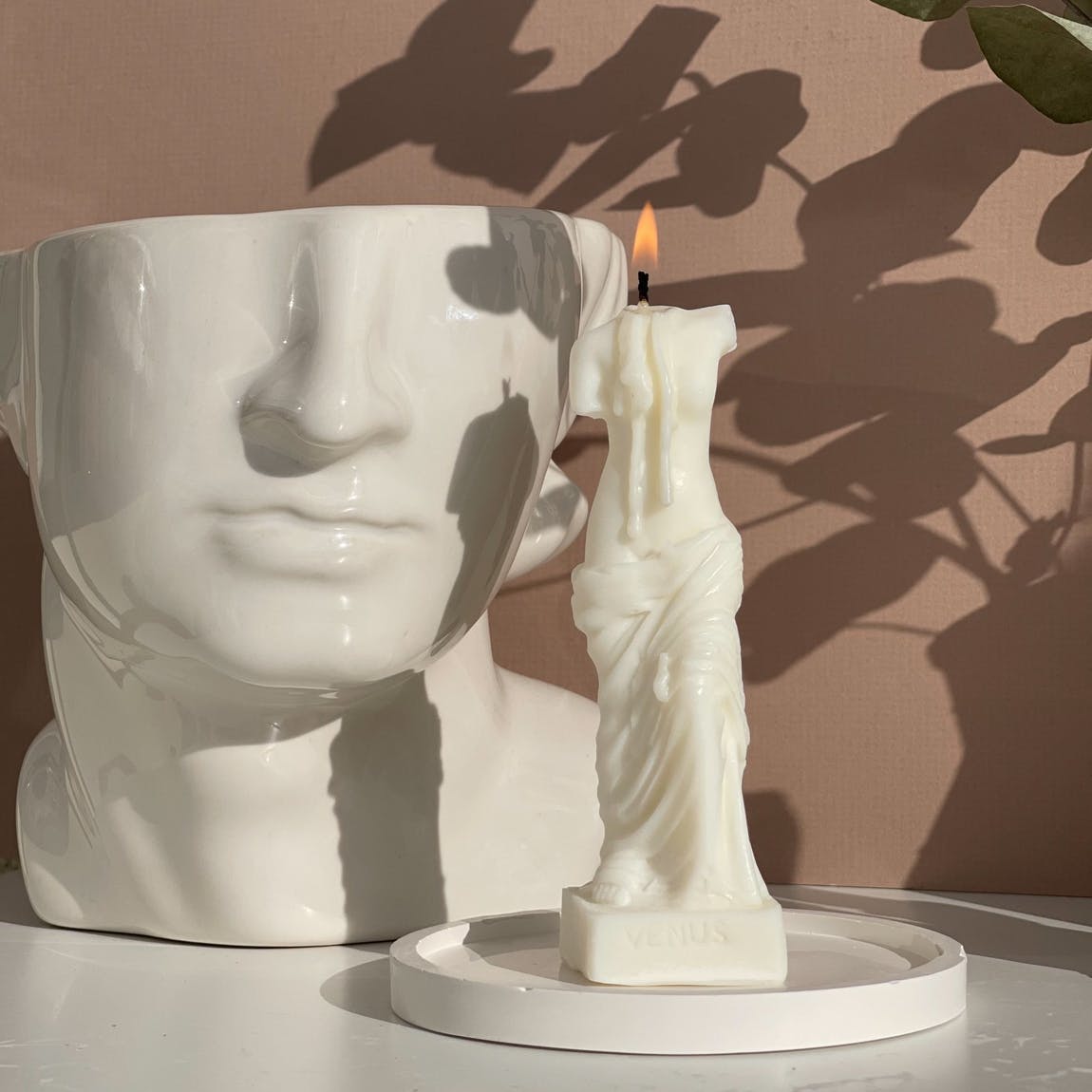 Venus candle - Natalia Willmott